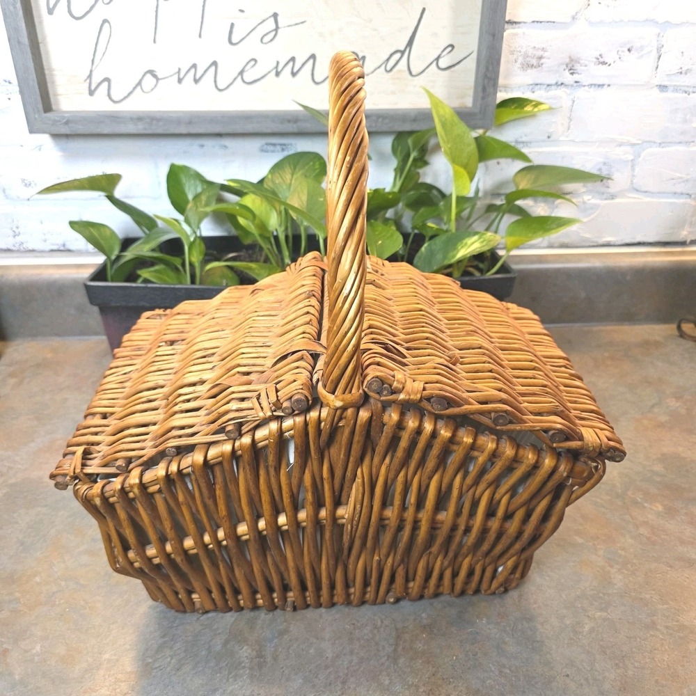 Pier One Woven Wicker Picnic Basket With Handle 13.5in X 9in